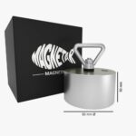 Productfoto van allround 360° vismagneet met driehoekige oogbout, afmeting 90×50 mm, geleverd in luxe zwarte doos.